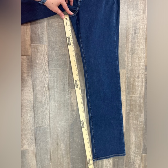 NYDJ Marilyn Straight Blue Jeans - Picture 5 of 8